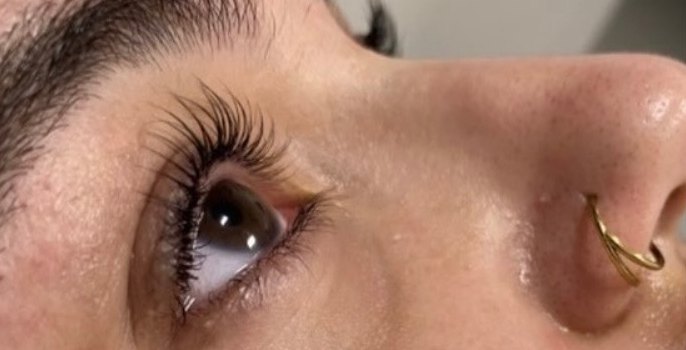 After a lash lift and tint in Conroe, Texas: lashes lifted, curled and tinted